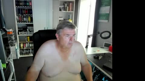 Snapshot of geiler_bock chatting on June 2026 04:29:01 AM Geiler Bock online show from June 2026 04:29:01 AM
