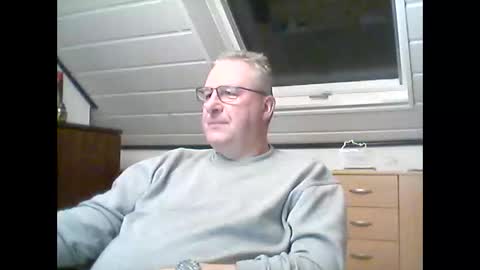 Snapshot of geiler_harald chatting on December 2025 09:56:02 PM Harald online show from December 2025 09:56:02 PM