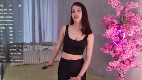 Lia online show from June 2026 02:19:02 PM