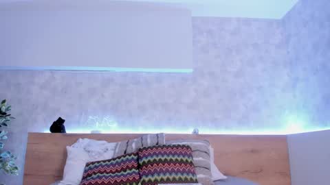 geminis muentes online show from March 2025 03:39:01 AM