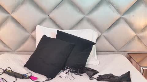 Snapshot of gemma_sm chatting on September 2025 03:06:01 AM Maria online show from September 2025 03:06:01 AM