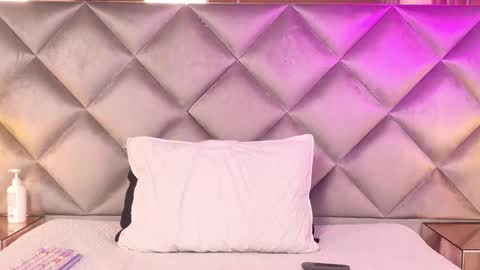 Snapshot of gemma_sm chatting on September 2025 03:29:01 AM Maria online show from September 2025 03:29:01 AM