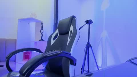 gemmabrown_ online show from February 2026 12:25:01 PM