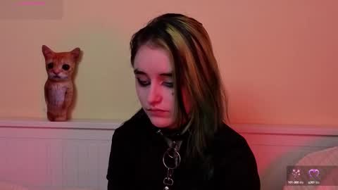 Ilona online show from September 2025 06:21:01 PM