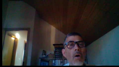 Snapshot of gen3841 chatting on May 2026 06:02:01 PM Gen online show from May 2026 06:02:01 PM