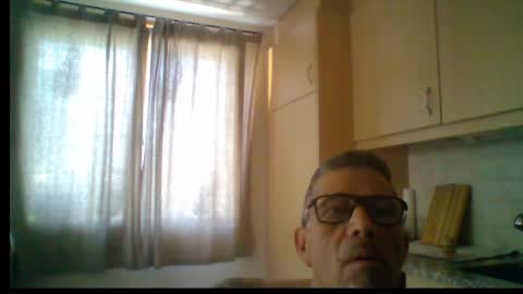 Snapshot of gen3841 chatting on June 2026 05:03:04 PM Gen online show from June 2026 05:03:04 PM