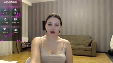 Snapshot of genev__ievee chatting on June 2026 04:52:02 PM genev__ievee online show from June 2026 04:52:02 PM