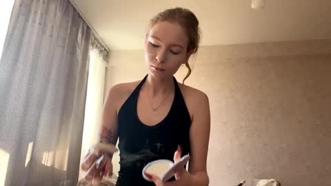 Emmi online show from September 2025 08:47:01 AM