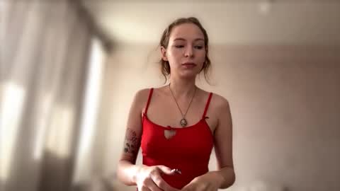 Emmi online show from September 2025 08:19:01 AM