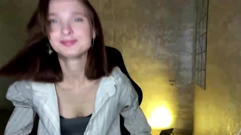 Snapshot of genieflug chatting on May 2026 03:45:01 AM Riana online show from May 2026 03:45:01 AM