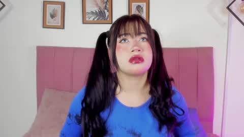 Sofia online show from September 2025 04:23:01 AM