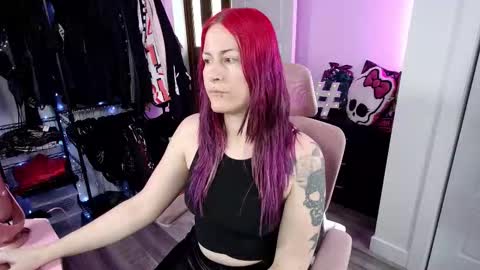 Genny Rock   and  online show from December 2025 07:53:02 PM