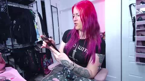 Genny Rock   and  online show from March 2026 11:41:01 PM