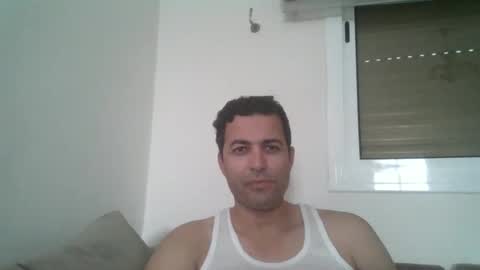 Snapshot of genteldevil chatting on February 2025 09:35:01 AM genteldevil online show from February 2025 09:35:01 AM