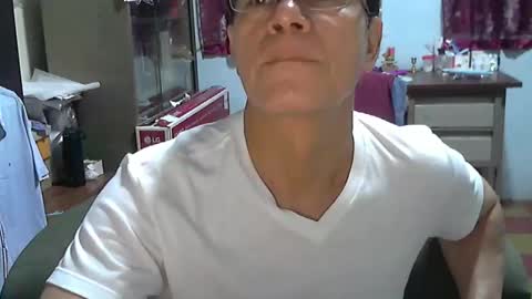 Genuino online show from April 2026 04:02:02 AM