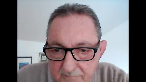Snapshot of georg1412 chatting on April 2026 09:40:02 AM georg1412 online show from April 2026 09:40:02 AM
