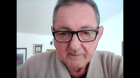 Snapshot of georg1412 chatting on April 2026 09:27:01 AM georg1412 online show from April 2026 09:27:01 AM