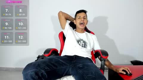 Snapshot of george_bigcock24cm chatting on March 2025 11:18:02 AM george_bigcock24cm online show from March 2025 11:18:02 AM