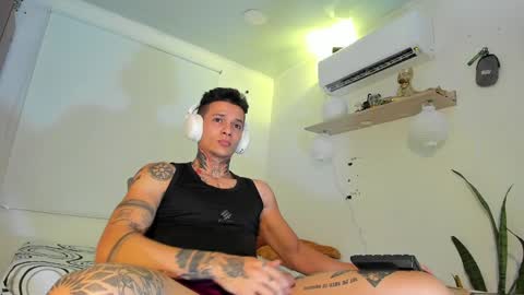 Snapshot of george_prince2 chatting on December 2024 03:45:01 AM independent model online show from December 2024 03:45:01 AM