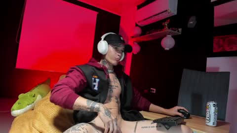 Snapshot of george_prince2 chatting on January 2025 03:37:02 AM independent model online show from January 2025 03:37:02 AM