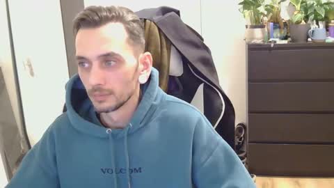 georgek0011 online show from December 2025 11:21:01 PM