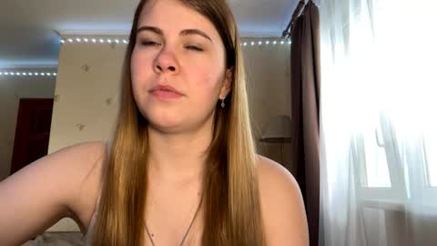 Amy is here ntmuMy TG MaevAmy online show from April 2026 01:27:02 PM