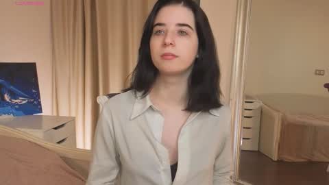 My name is Kelly online show from October 2025 03:01:02 AM