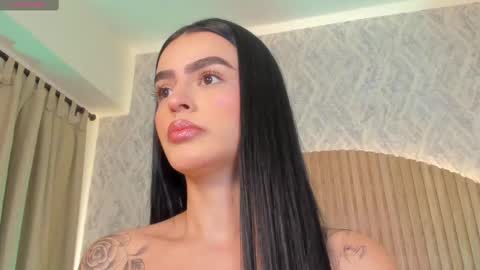 Kendal  online show from September 2025 11:48:01 PM