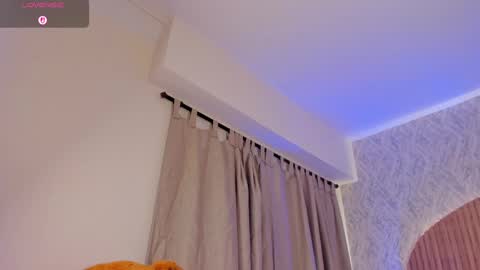 Kendal  online show from September 2025 08:36:01 PM