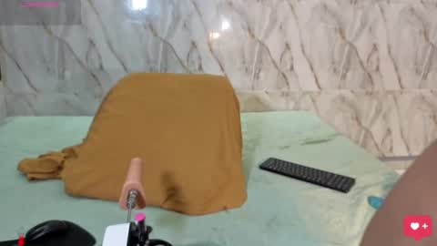 Georgina  online show from October 2025 08:40:02 PM