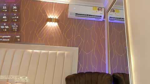    online show from December 2024 03:37:01 PM