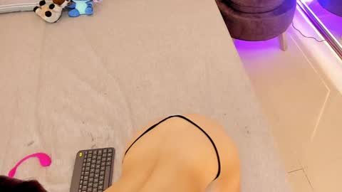    online show from February 2025 12:33:01 PM