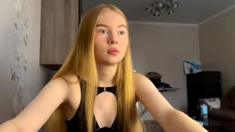 Amelia online show from October 2025 12:02:02 PM