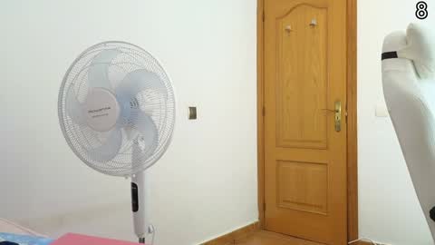 Snapshot of germangirl1996 chatting on December 2024 11:19:02 PM Nadine online show from December 2024 11:19:02 PM