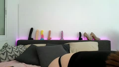 Snapshot of germangirl1996 chatting on February 2025 05:14:01 PM Nadine online show from February 2025 05:14:01 PM