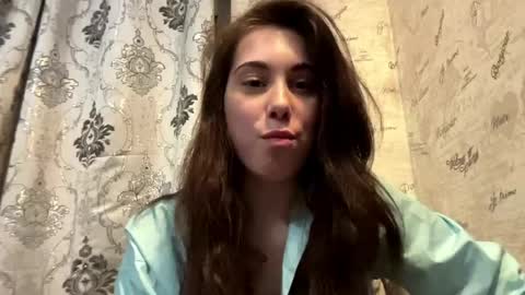 Bella online show from May 2026 07:54:02 PM