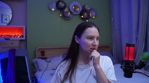 Anna online show from October 2025 02:16:01 PM