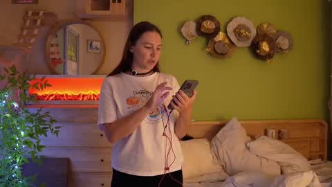 Anna online show from November 2025 03:38:02 PM