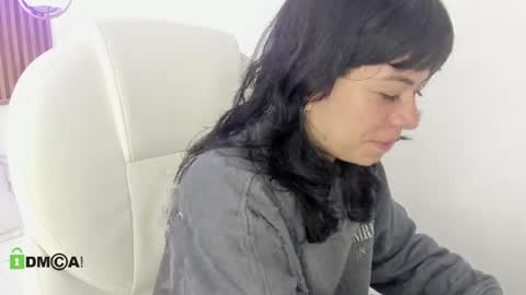 Snapshot of ghostmila chatting on May 2026 04:04:02 PM Milaa online show from May 2026 04:04:02 PM