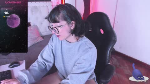 Allison  online show from January 2025 08:43:01 PM