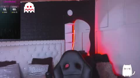 Allison  online show from February 2025 11:19:02 PM