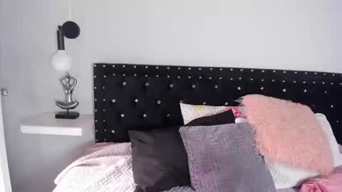 Allison  online show from September 2025 08:08:02 PM