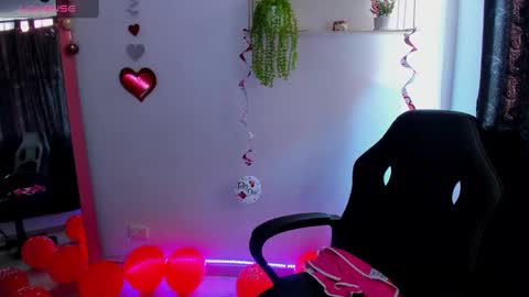 giaaaa   online show from February 2025 02:11:02 PM