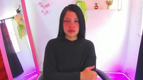 giaaaa   online show from May 2026 06:49:01 PM