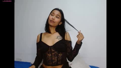 Gia Lee online show from November 2025 04:33:02 AM
