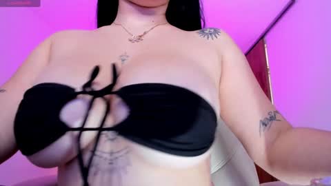 Gia lowry online show from January 2025 05:48:01 PM