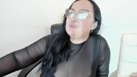 nahomi online show from January 2025 04:44:01 AM