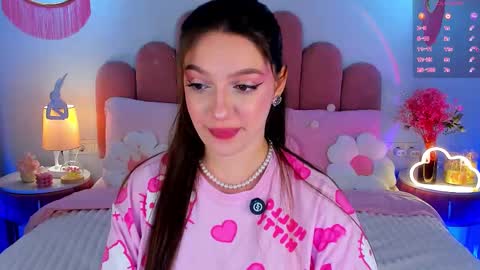 Gia online show from September 2025 12:17:01 PM