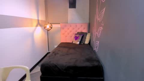 G I A  FOX online show from February 2025 10:39:01 AM