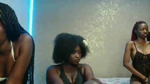 Gianna online show from November 2025 03:58:01 PM